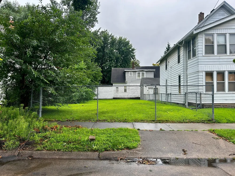1004 20th Avenue NE Minneapolis, MN 55418