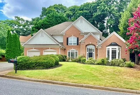 1000 Winding Bridge Way