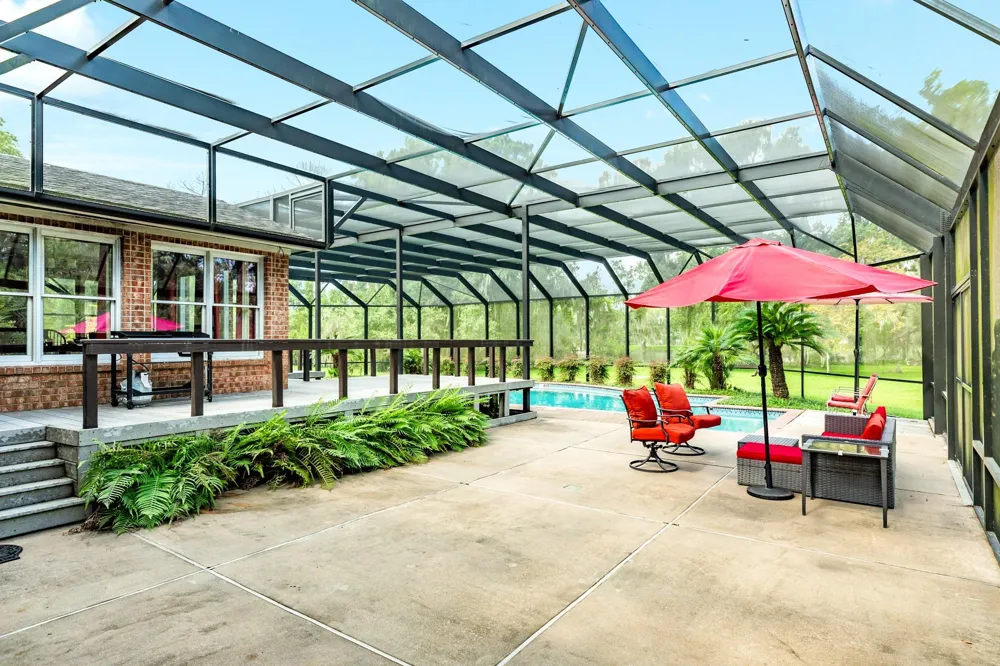 45 Lake Rd Road Lake Jackson, TX 77566