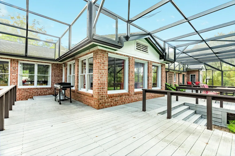 45 Lake Rd Road Lake Jackson, TX 77566