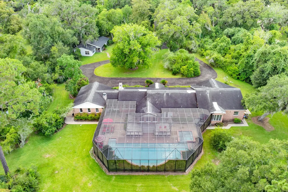 45 Lake Rd Road Lake Jackson, TX 77566
