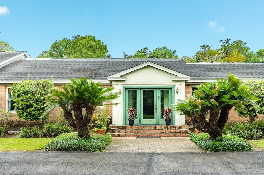 45 Lake Rd Road Lake Jackson, TX 77566