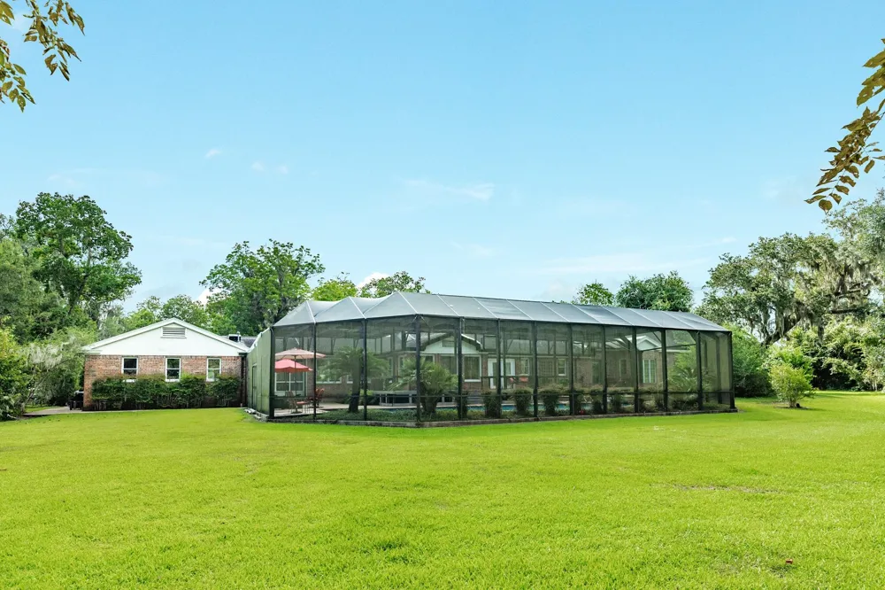 45 Lake Rd Road Lake Jackson, TX 77566