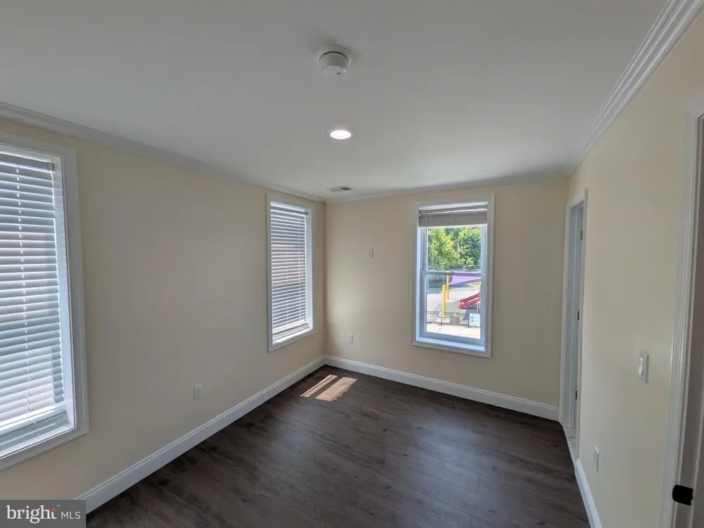 2953 MILES AVENUE Baltimore, MD 21211