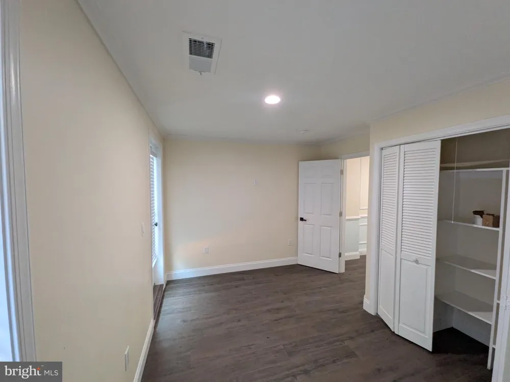 2953 MILES AVENUE Baltimore, MD 21211