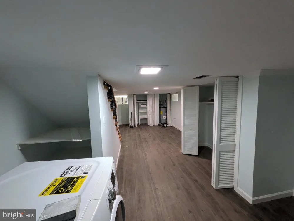 2953 MILES AVENUE Baltimore, MD 21211