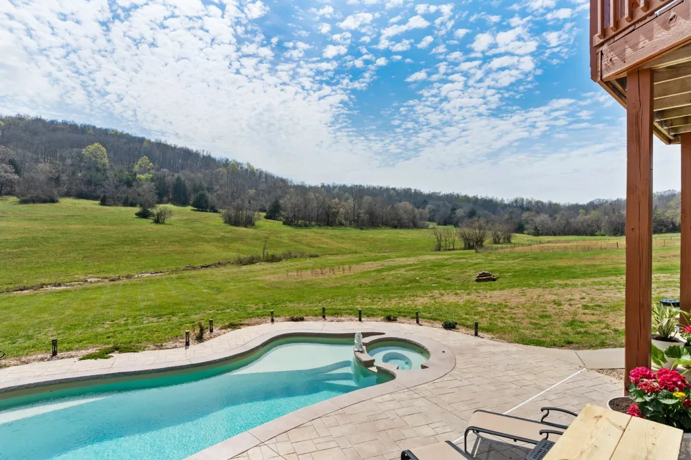2063 Kennedy Creek Rd Auburntown, TN 37016