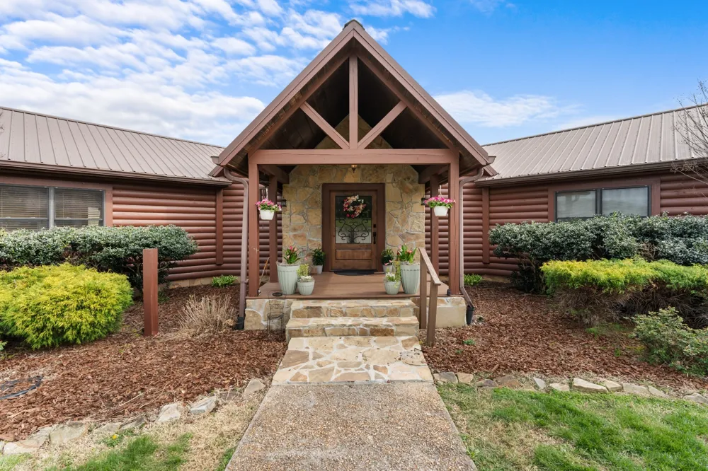 2063 Kennedy Creek Rd Auburntown, TN 37016