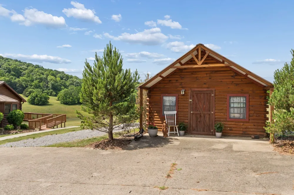 2063 Kennedy Creek Rd Auburntown, TN 37016