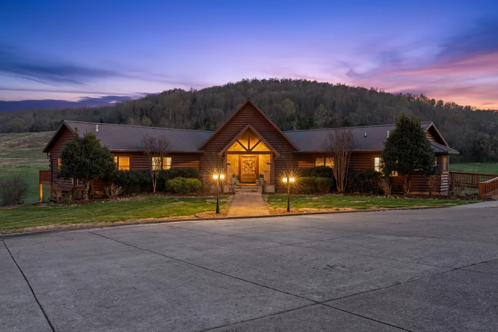 2063 Kennedy Creek Rd Auburntown, TN 37016