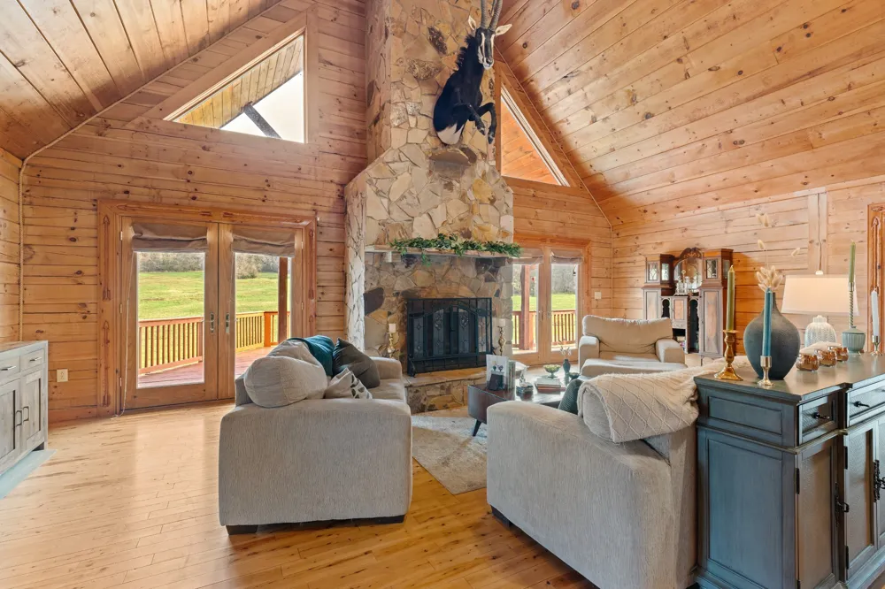 2063 Kennedy Creek Rd Auburntown, TN 37016