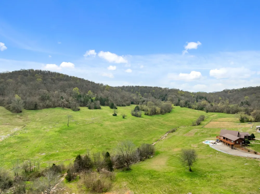 2063 Kennedy Creek Rd Auburntown, TN 37016