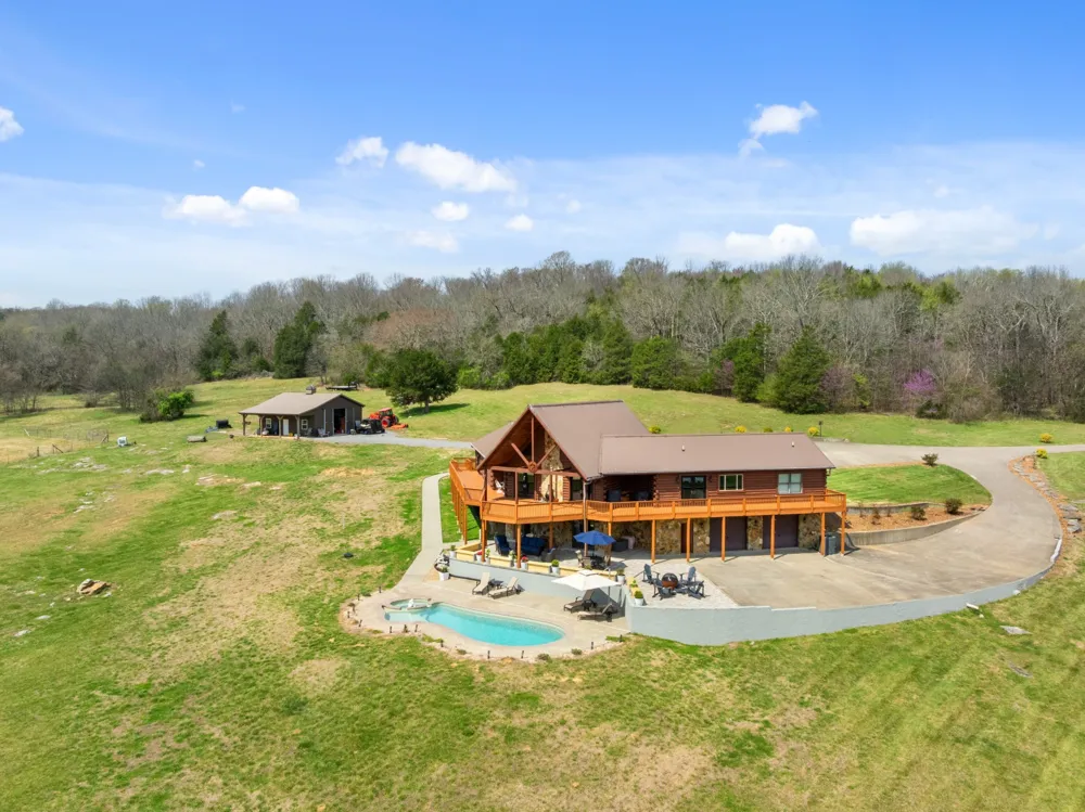 2063 Kennedy Creek Rd Auburntown, TN 37016
