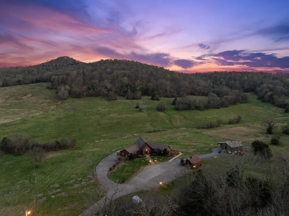 2063 Kennedy Creek Rd Auburntown, TN 37016