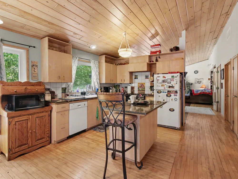 10212 E 48 ROAD Clam Lake Township, MI 49601