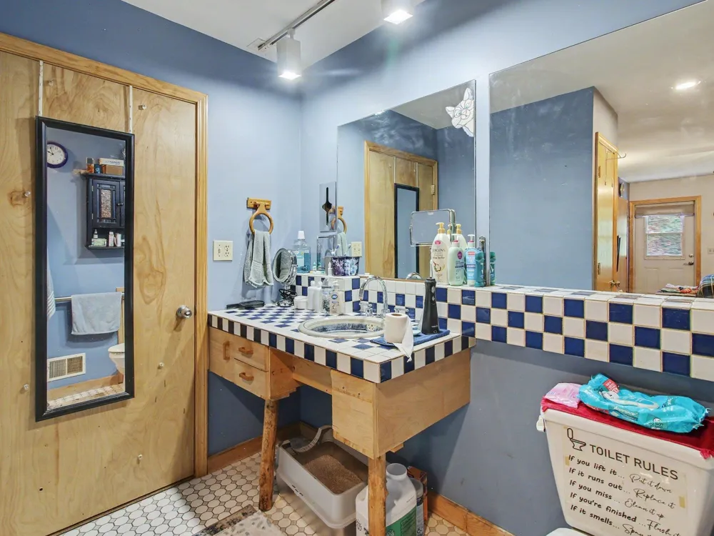 10212 E 48 ROAD Clam Lake Township, MI 49601