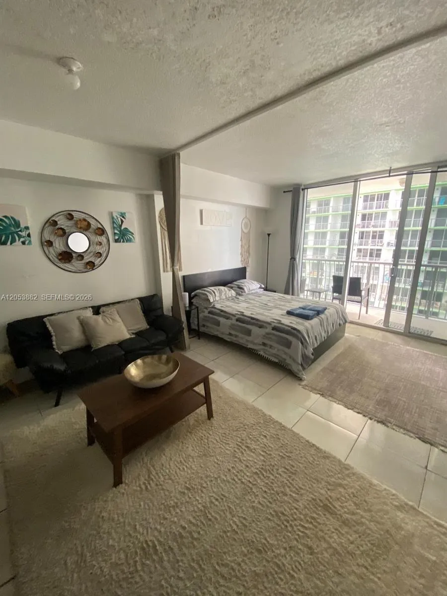 1750 Bayshore Dr #1707 Miami, FL 33132
