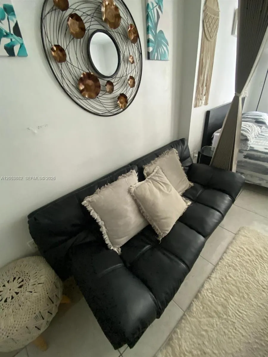 1750 Bayshore Dr #1707 Miami, FL 33132
