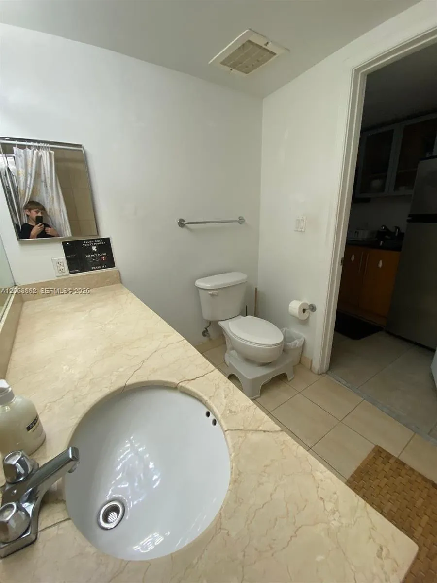 1750 Bayshore Dr #1707 Miami, FL 33132