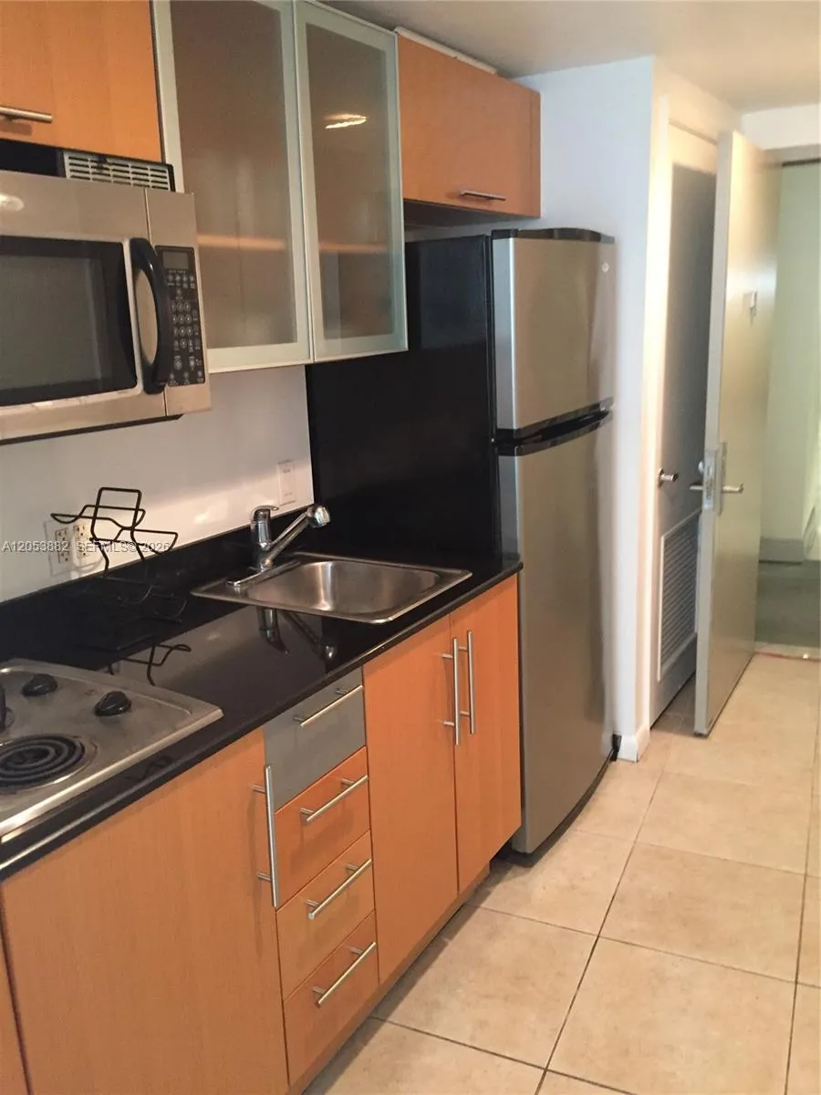 1750 Bayshore Dr #1707 Miami, FL 33132