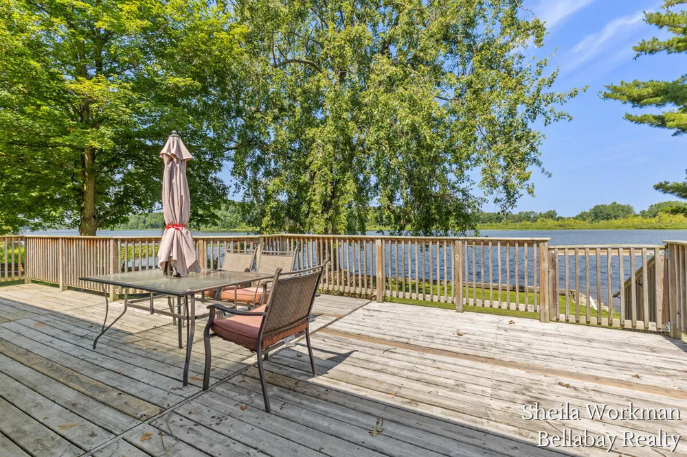 305 Clear Lake Drive Dowling, MI 49050