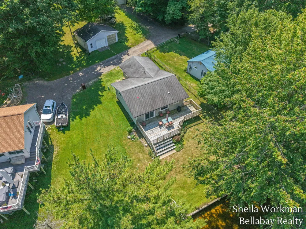 305 Clear Lake Drive Dowling, MI 49050