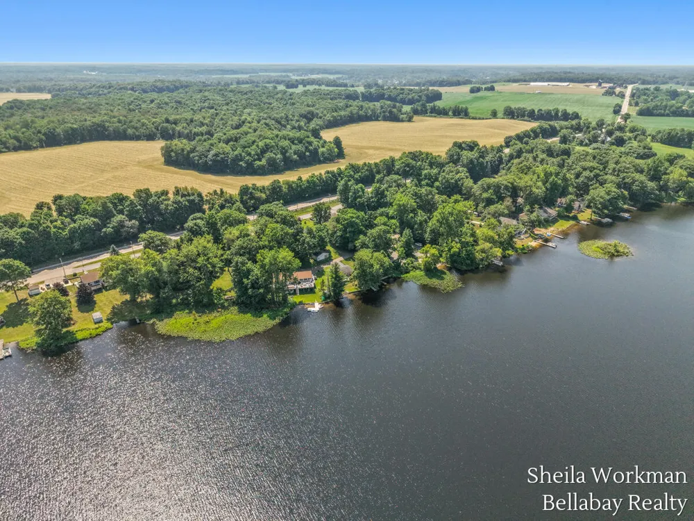 305 Clear Lake Drive Dowling, MI 49050