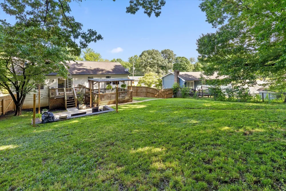 5974 Westmere Drive Knoxville, TN 37909