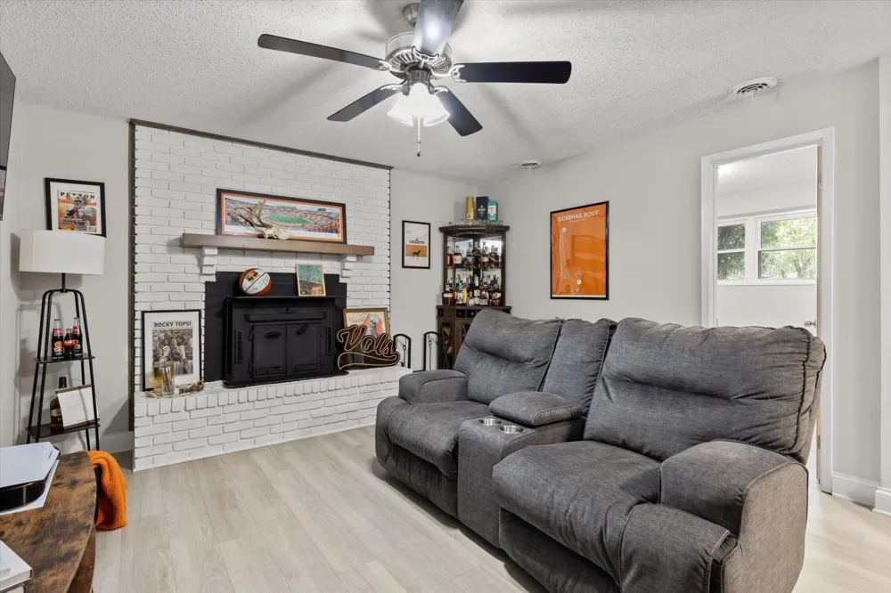 5974 Westmere Drive Knoxville, TN 37909