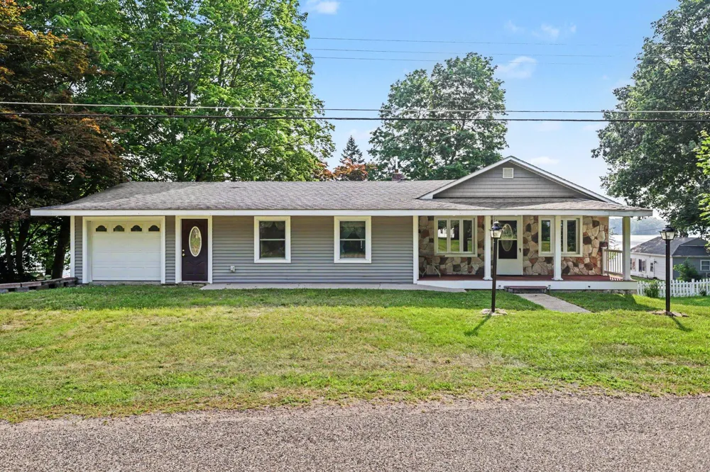 58881 Yeatter Road Colon Township, MI 49040