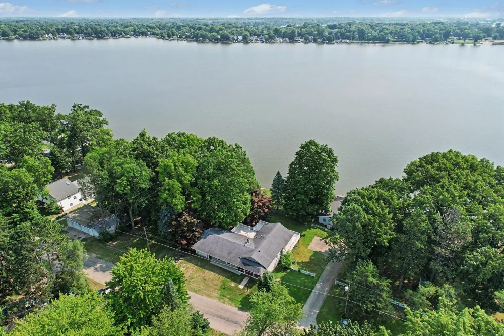 58881 Yeatter Road Colon Township, MI 49040