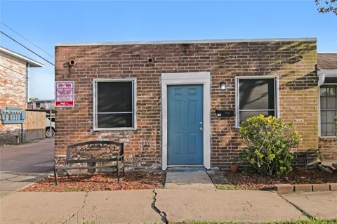 211 W F STREET #211