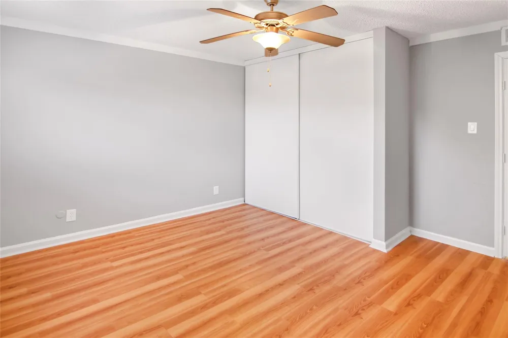 211 W F STREET #211 La Porte, TX 77571