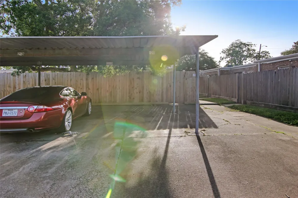 211 W F STREET #211 La Porte, TX 77571