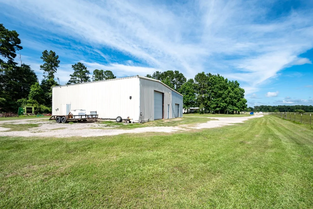 126 County Road 3011 Dayton, TX 77535
