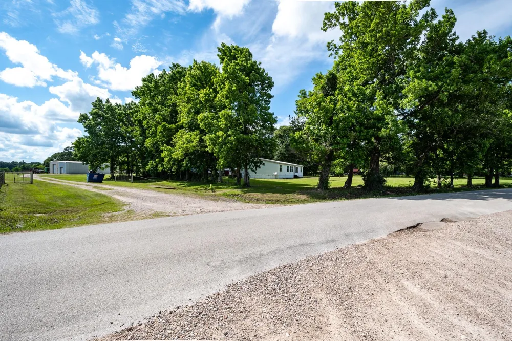 126 County Road 3011 Dayton, TX 77535