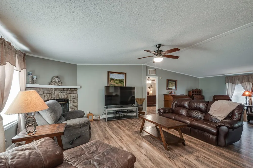 126 County Road 3011 Dayton, TX 77535