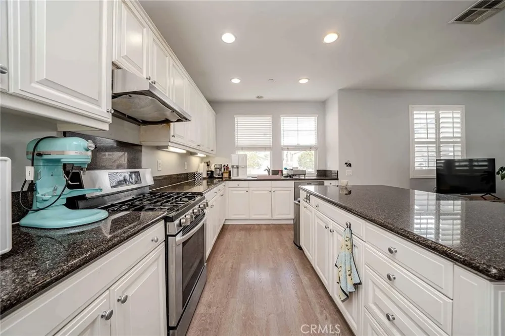 2090 Arnold Fullerton, CA 92833