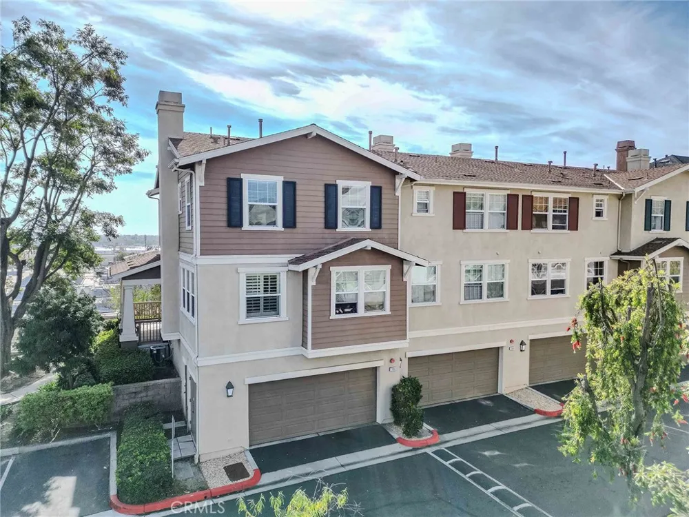 2090 Arnold Fullerton, CA 92833