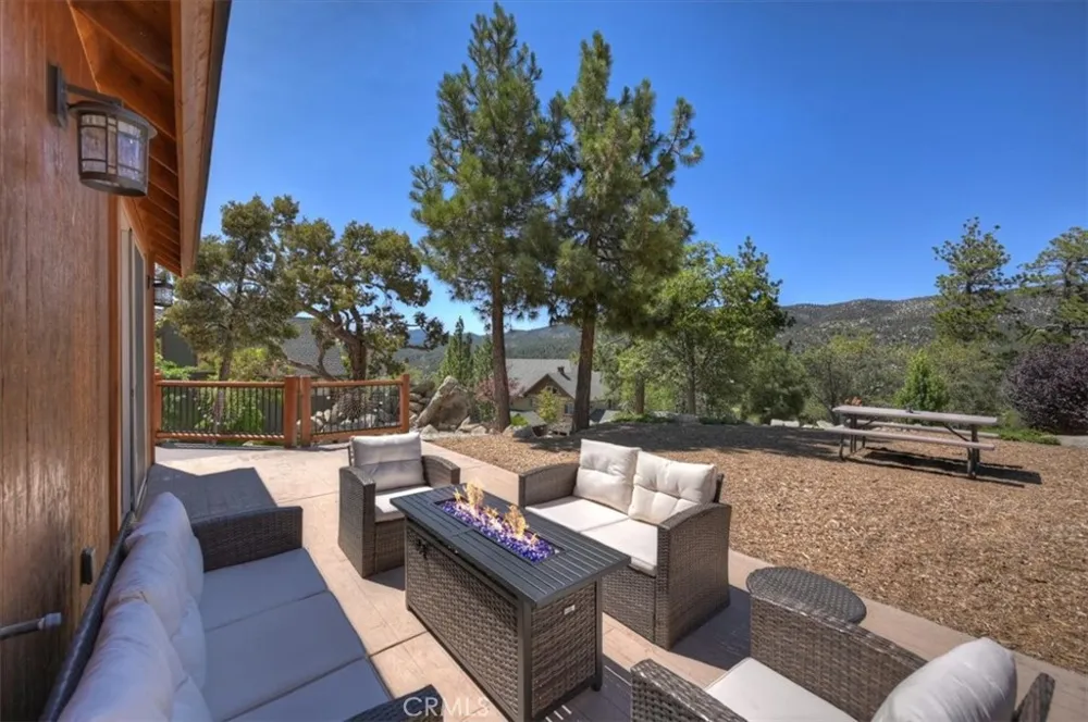 42367 Golden Oak Big Bear Lake, CA 92315