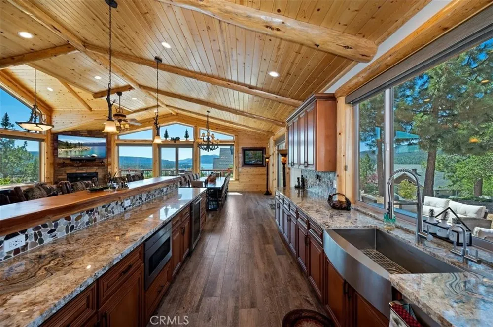 42367 Golden Oak Big Bear Lake, CA 92315