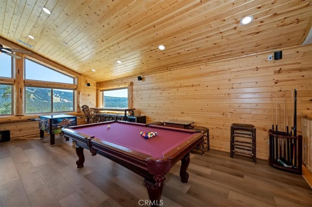 42367 Golden Oak Big Bear Lake, CA 92315