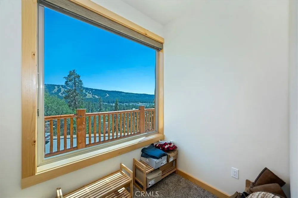 42367 Golden Oak Big Bear Lake, CA 92315