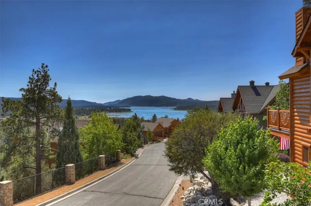 42367 Golden Oak Big Bear Lake, CA 92315