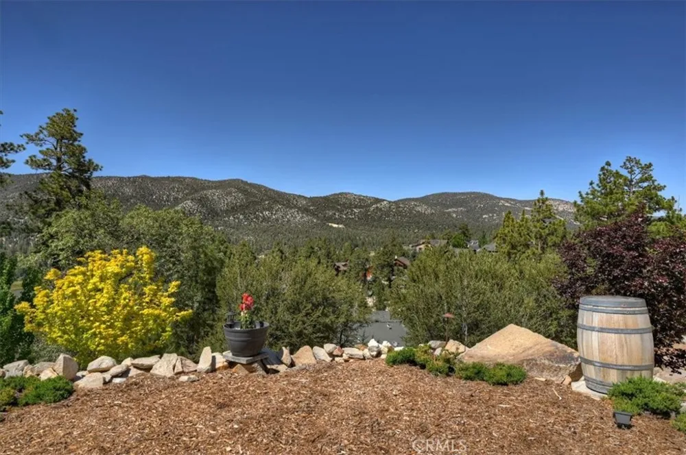 42367 Golden Oak Big Bear Lake, CA 92315