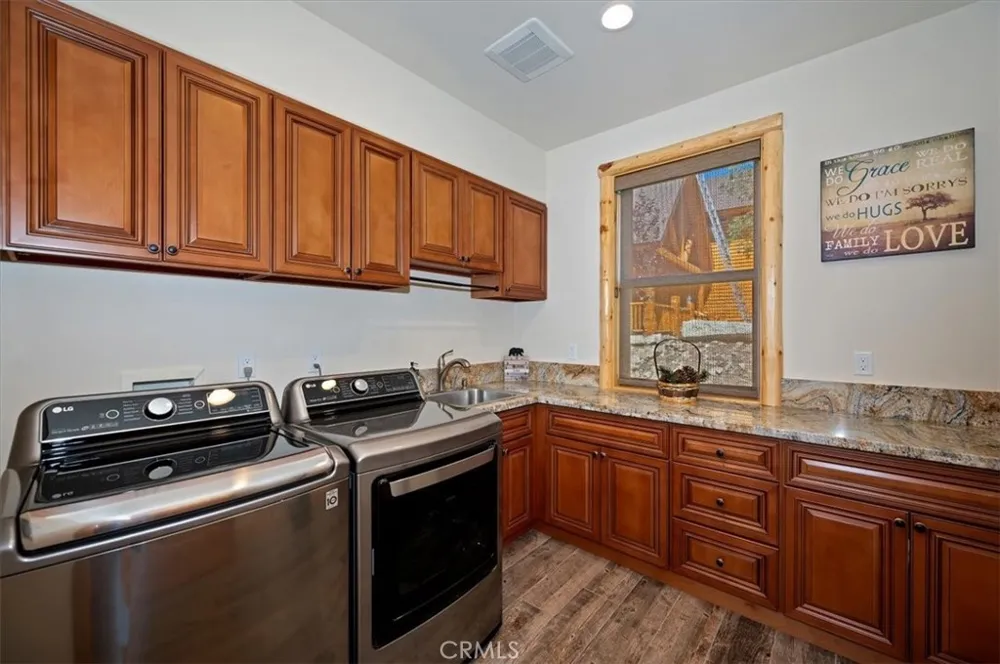 42367 Golden Oak Big Bear Lake, CA 92315