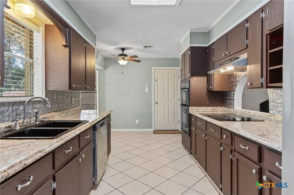 1601 O'kelley Road Rockdale, TX 76567