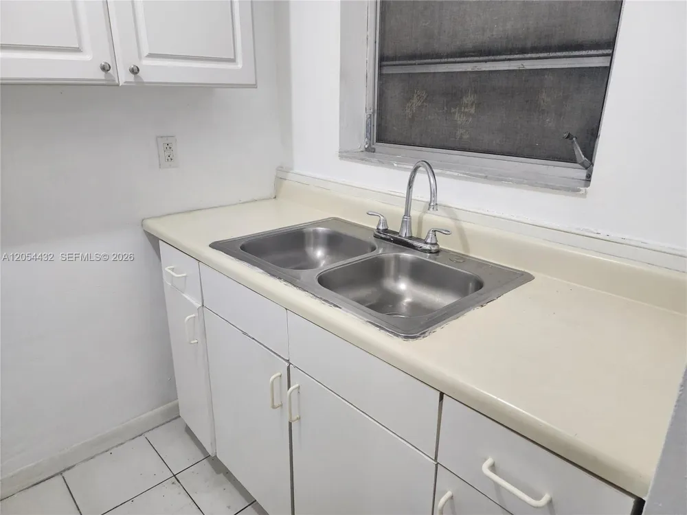 642 E 2nd Ave #B Hialeah, FL 33010