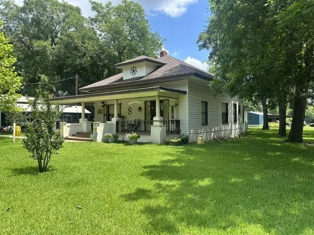 490 E Holley Alba, TX 75410