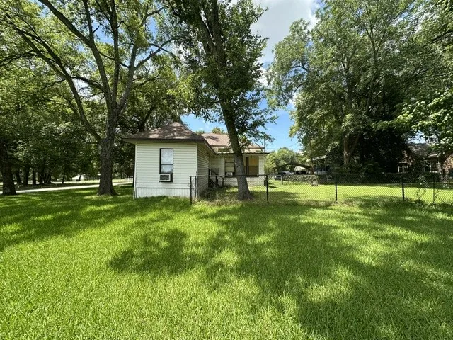 490 E Holley Alba, TX 75410